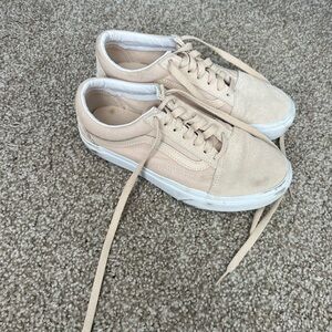 Vans Women’s 7 Platform Sneaker